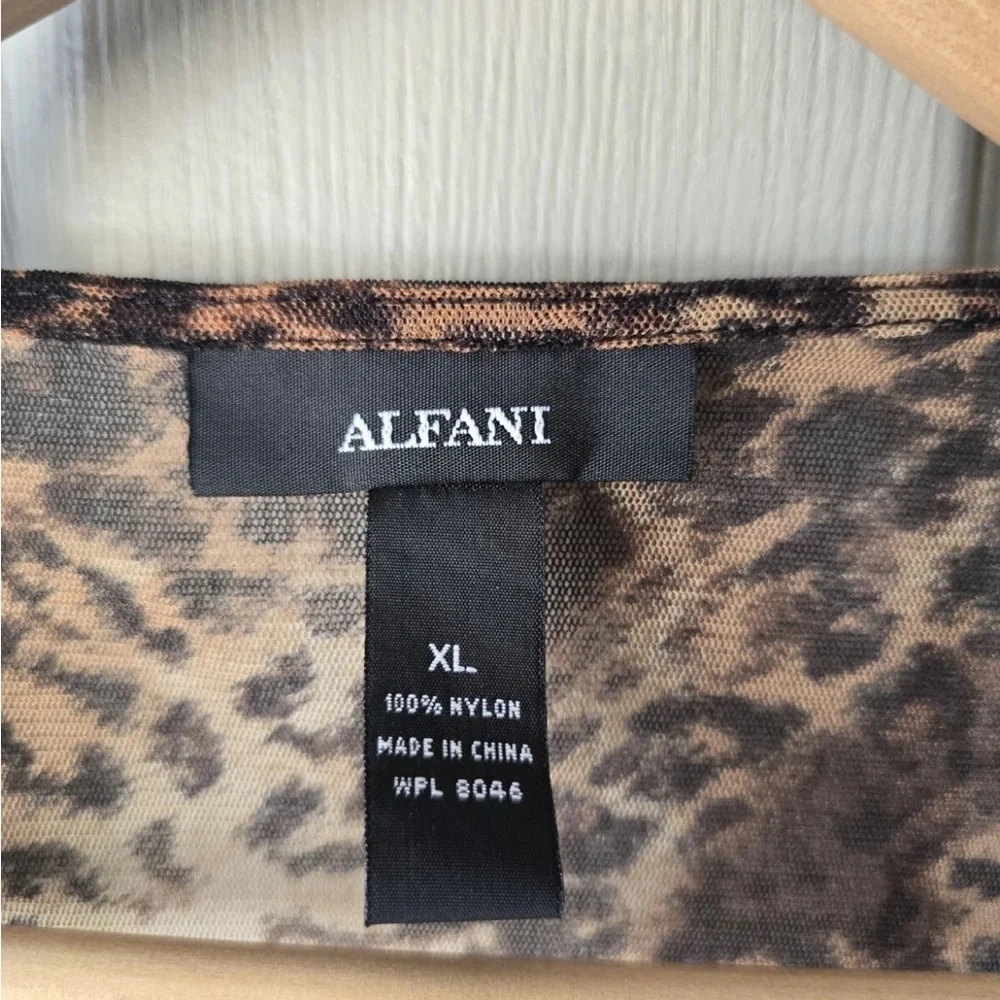 Alfani Women Blouse Size XL Animal Print Embroidery Flare 3/4 Sleeve Y2k Neutral